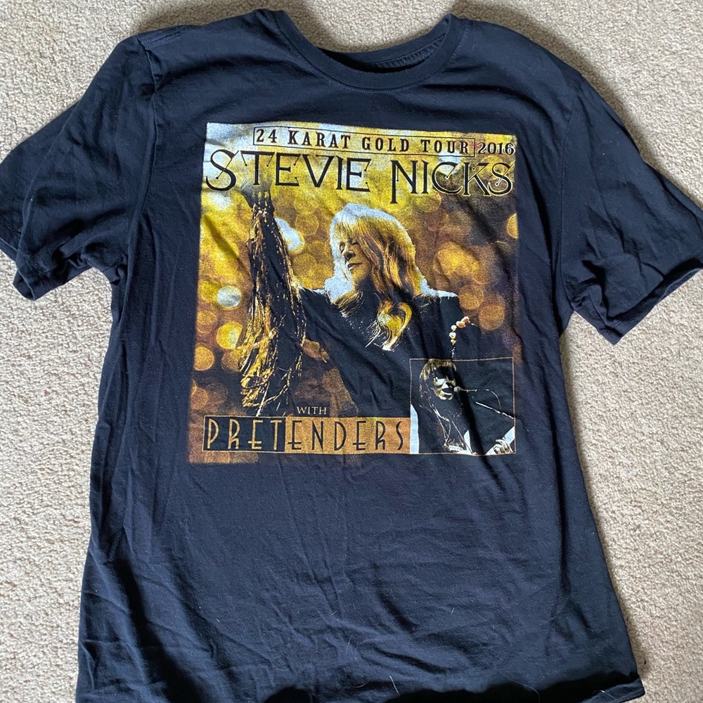 Vintage Stevie Nicks Gold Tour T-Shirt!! :))